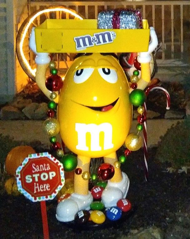 M&M Displays