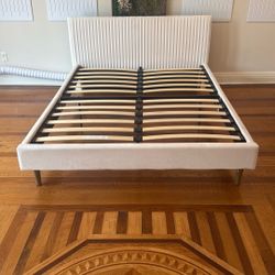 High End Soft Velvet Bed 🛏️ 