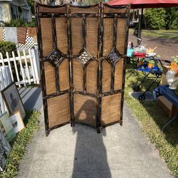 Room divider