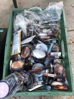 Make up Nyx and others 