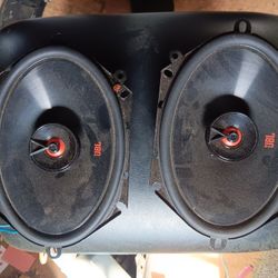 4 Door Speakers Amd PA System 