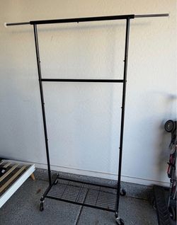 Clothing/shoe rack
