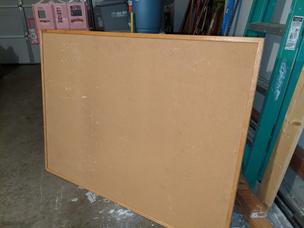 LARGE CORK BOARD!!