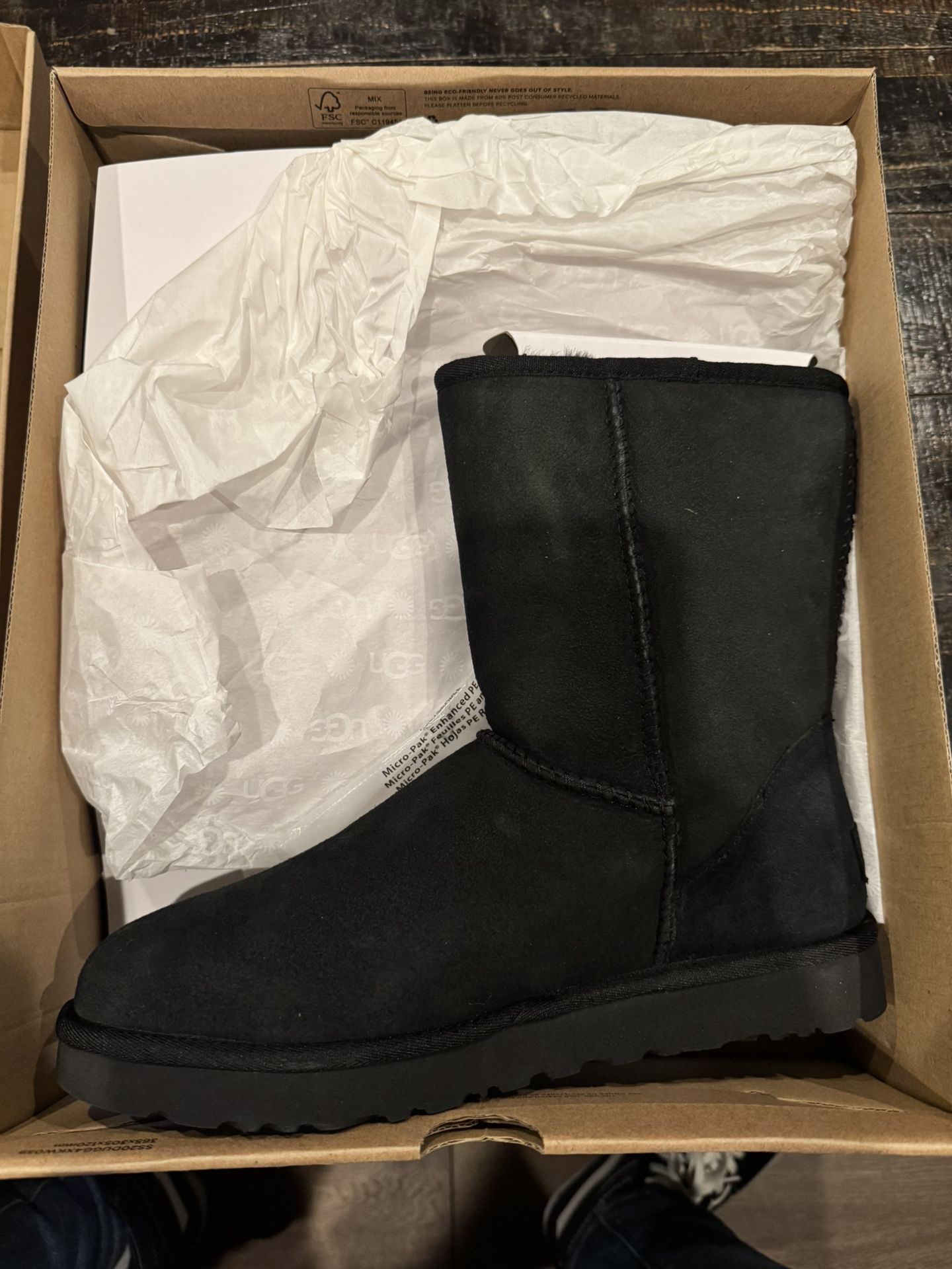 Women’s UGG Size 9