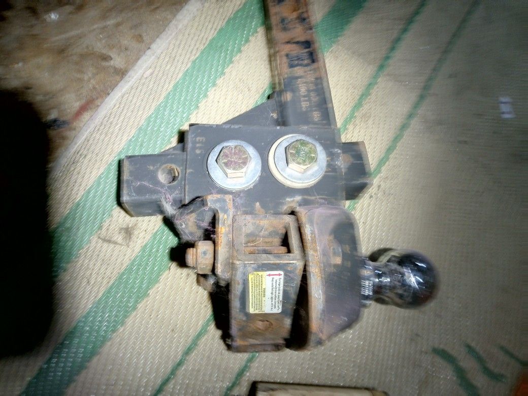 Two way  Hitch  for Fifth wheel 