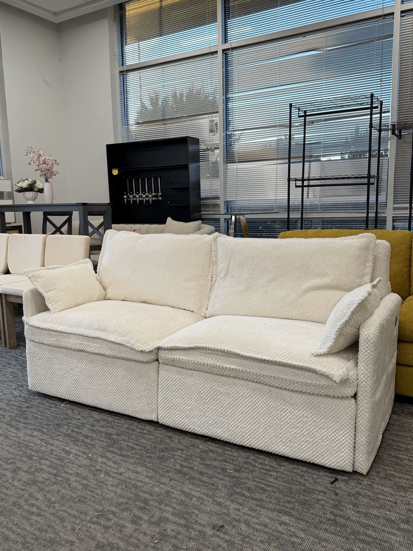 Brand New✨74” King Size Convertible Sleeper Sofa Bed