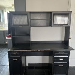 Black Desk 