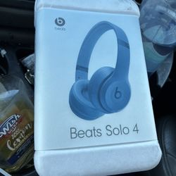 Beats Solo 4