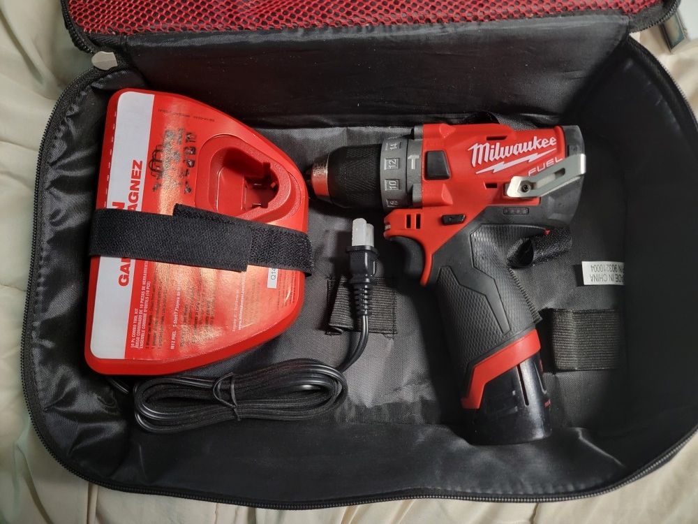 Milwaukee M12 Fuel Hammer Drill