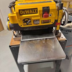Dewalt~15AMP~Corded~13inch~Planer