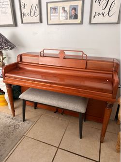 Wurlitzer Acoustic Piano