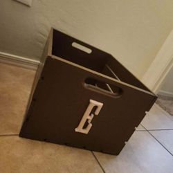 BROWN WOOD ALPHABET LETTER E STORAGE BIN BOX CRATE CONTAINER BASKET