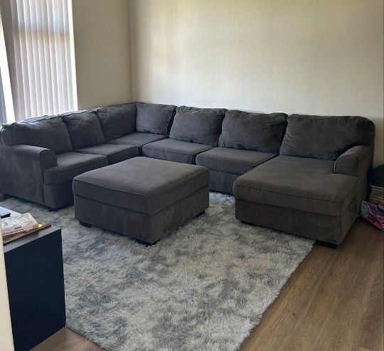 Dark Sectional Couch With Ottoman