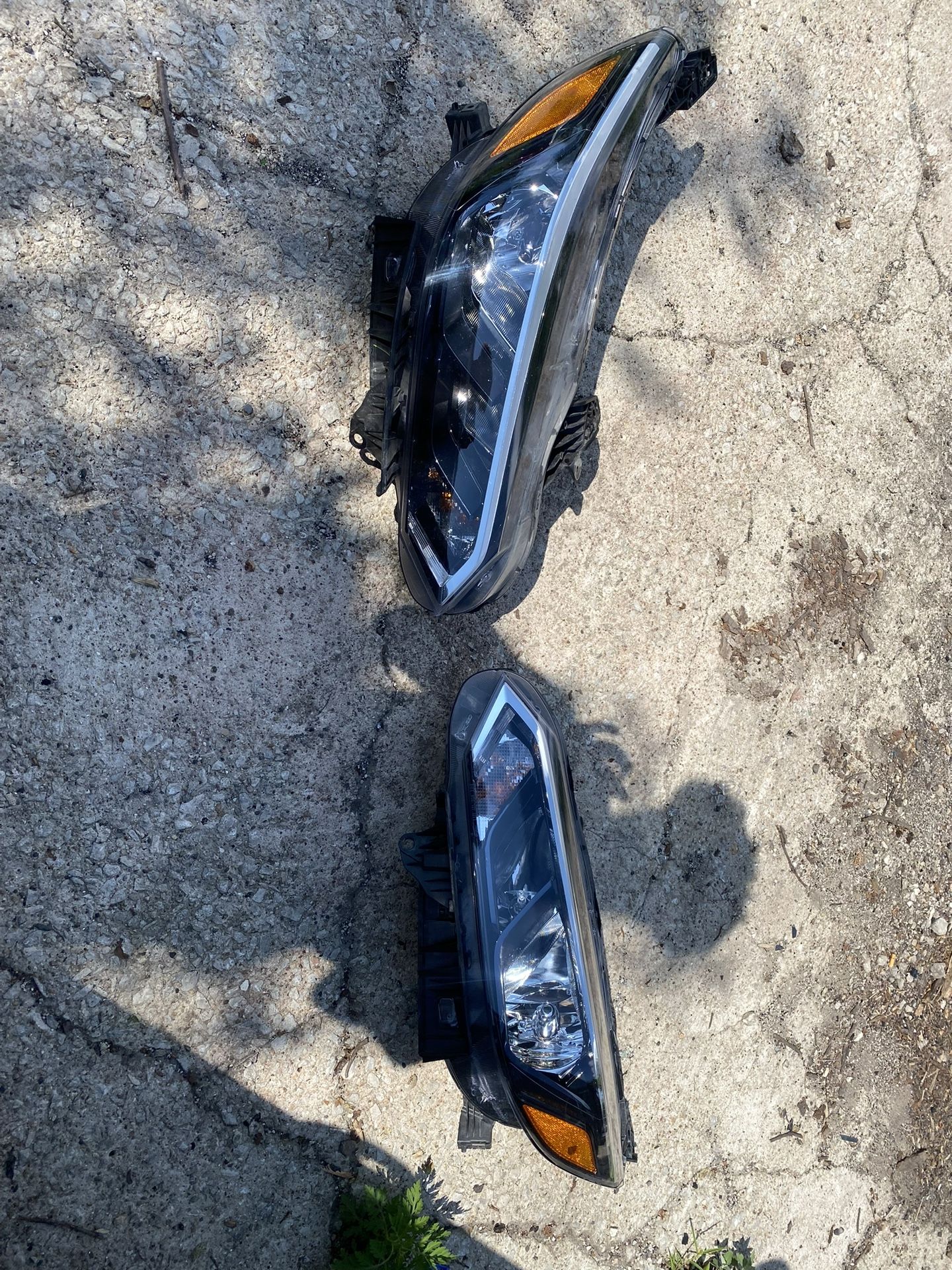 2024 Nissian Sentra Headlights