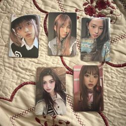 NewJeans OMG Photocard Set