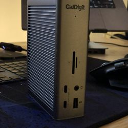 CalDigit TS4