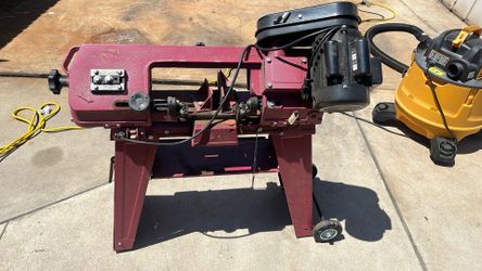 Metal band saw