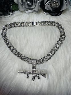 Cuban chain with imitation zircons