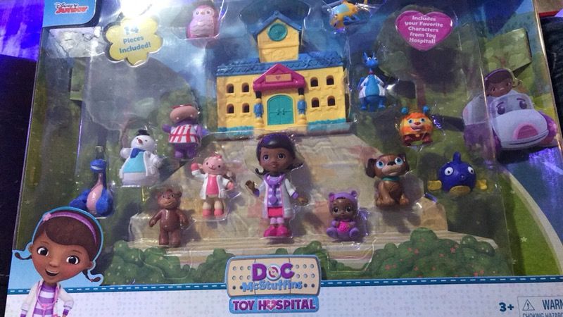 Doc mc stuffins Set new $20