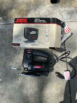 Skil 4225 Jigsaw corded with blade
