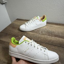 Adidas Stan Smith x Disney Miss Piggy & Kermit Athletic Shoes Sz 10 GZ5863