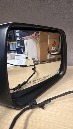 19-25 Ram 1500 RH Mirror Power Fold Signal Puddle OEM 