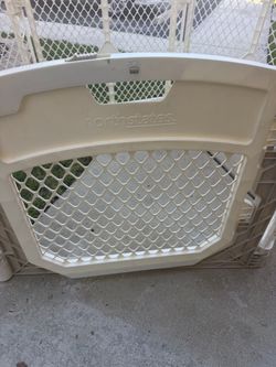 Baby gate