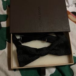 Louis Vutitton  Bow