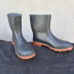 Men’s Size 10 Rubber Fishing/ Rain Boots
