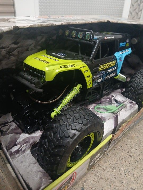 RC 4x4 Ford Bronco UNOPENED