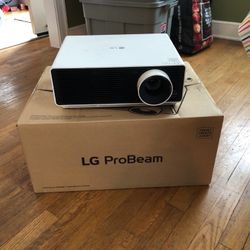 4 K UHD LG Pro Beam GRU510N Laser Projector 