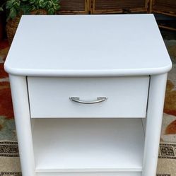 Like New White One Drawer Storage Cabinet / Nightstand - 22W x 23H x 18D 