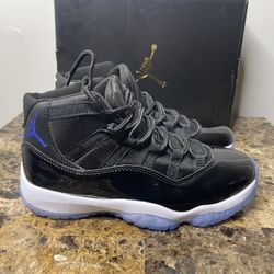 Size 8.5 - Jordan 11 Space Jam