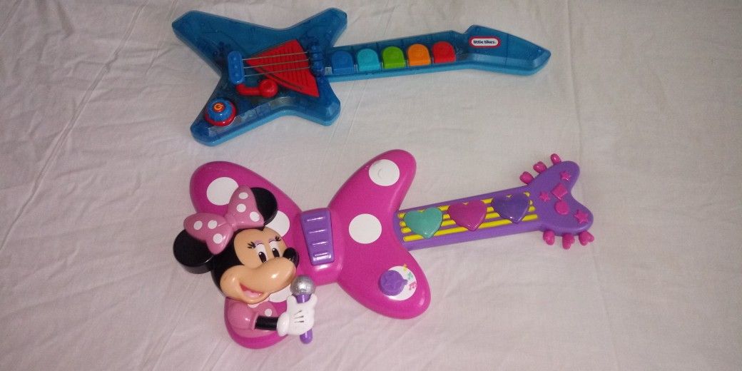 2 LIGHT UP MUSIC MELODY CHILDRENS BATTERY OPERATED GUITARS