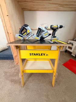 STANLEY JR. TOOL DESK/SET