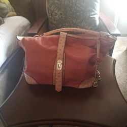 Pink Handbag in very good condition 
