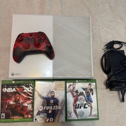 Xbox One With Controller 