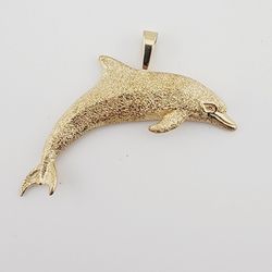14k gold dolphin pendant