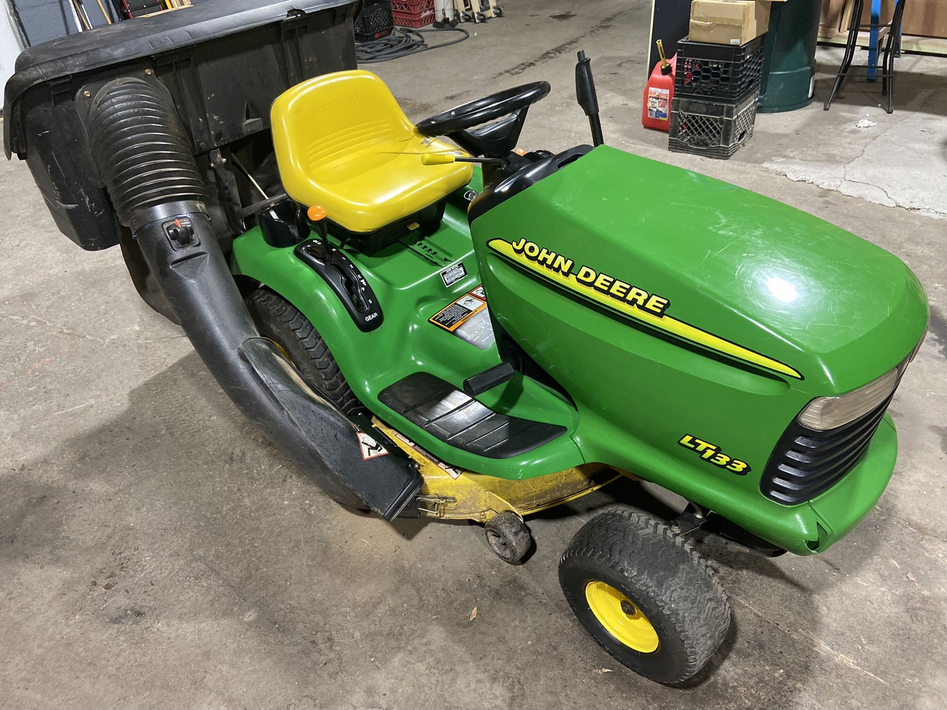 John Deere LT133 13hp 38 inch cut for Sale in Farmington CT OfferUp