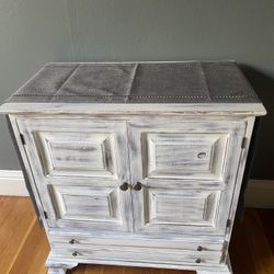 Chalk Paint/Shabby Chic cabinet