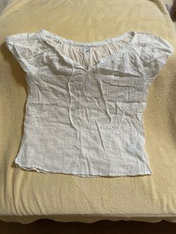 Women’s White lace top