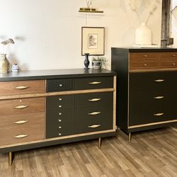 !!SOLD!! Gorgeous Mid Century Dresser Set