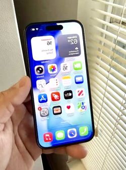 iPhone 15 white 256GB