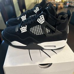 Air Jordan 4 retro “white thunder”