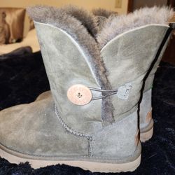UGG Bailey Button II Espresso Boots - Women's