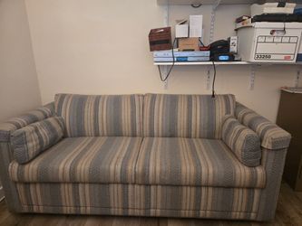 Queen size sofabed