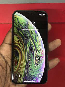 Cellphone , Electronics Apple IPhone XS 256 GB Unlocked... Little Cracked On The Back ... Negotiable