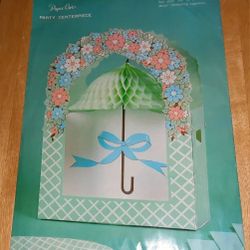 VTG NEW (2) Paper Art Party Centerpieces Baby Shower/Bridal Shower Lattice Garden Honey Comb Umbrellas