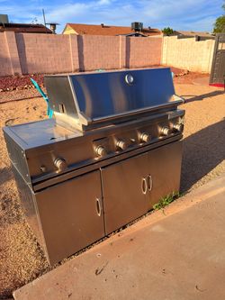 Members Mark Grill