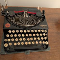 1930s Remington Portable Typewriter 